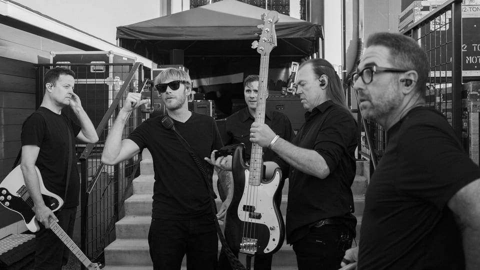 Jimmy Eat World / Backstage photographed live by Connor Patterson