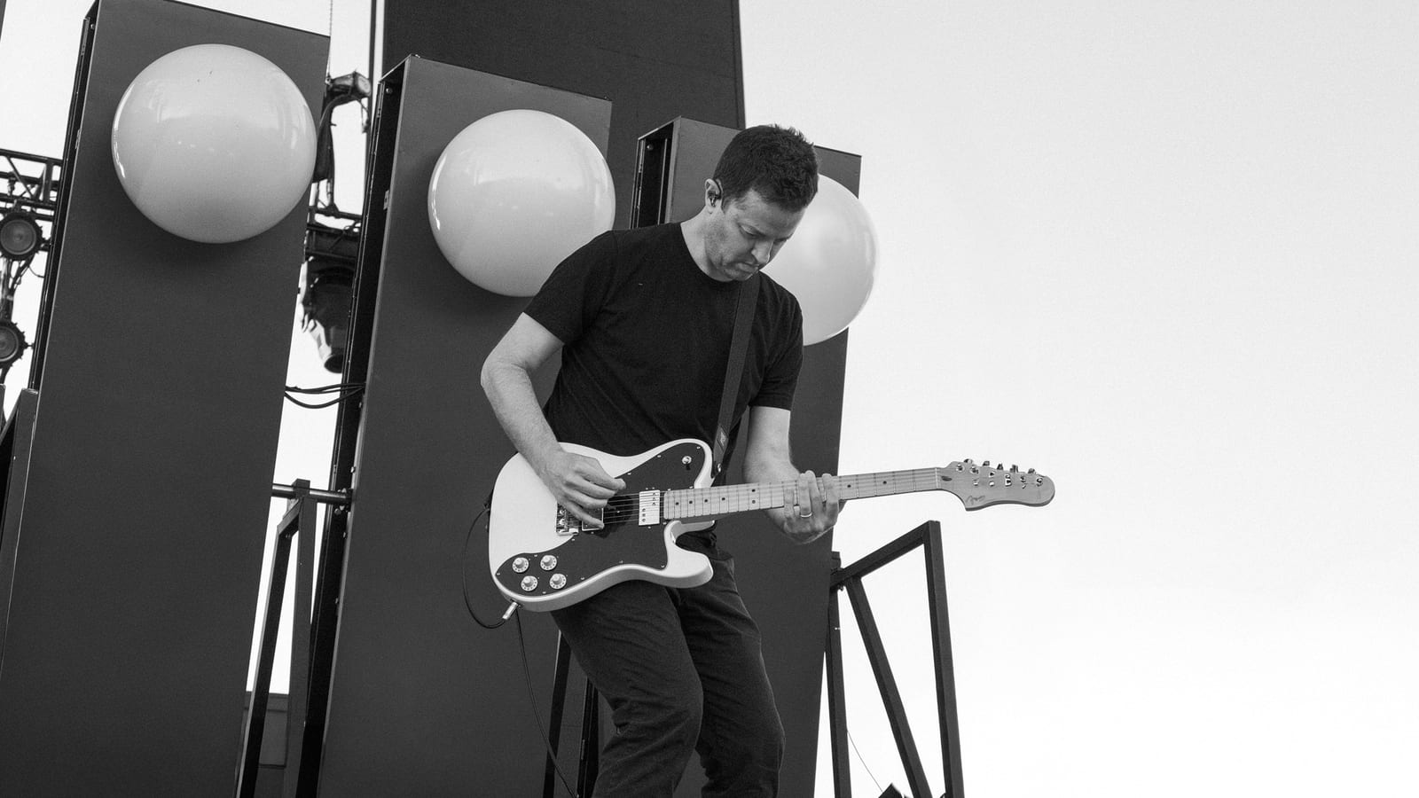 Jimmy Eat World performing live in Bend, Oregon, frame 11 of 20